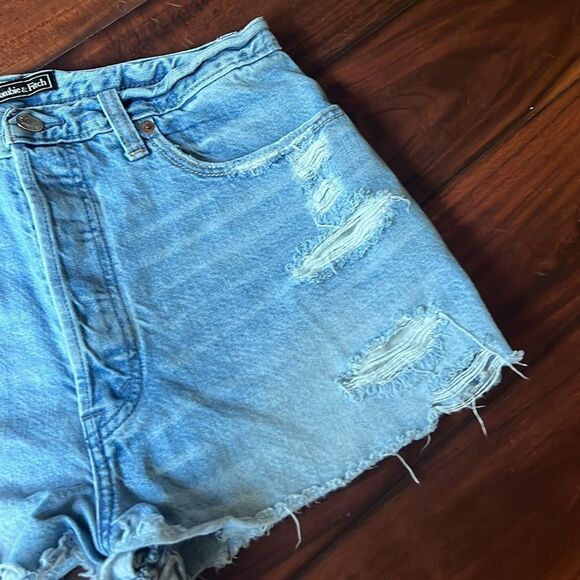 Abercrombie & Fitch Blue Jean Shorts Distressed High-Waisted - Picture 5 of 8